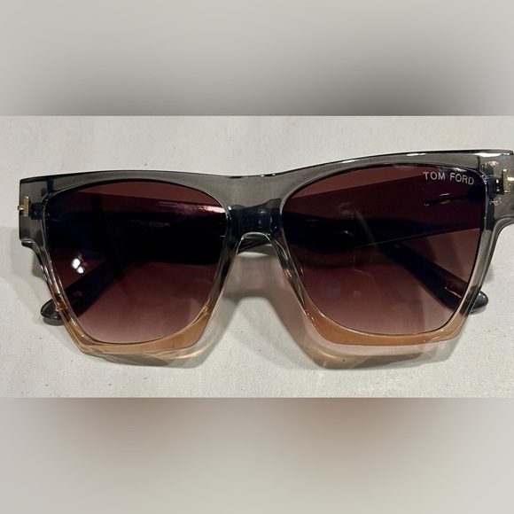 Tom Ford TF0942 Dove Sunglasses in Dark Gray & Pink with Gold Trim main image 4